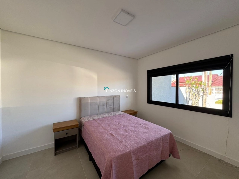 Casa a poucos metros do centro com piscina.: 13ª foto da galeria de imagens do imóvel