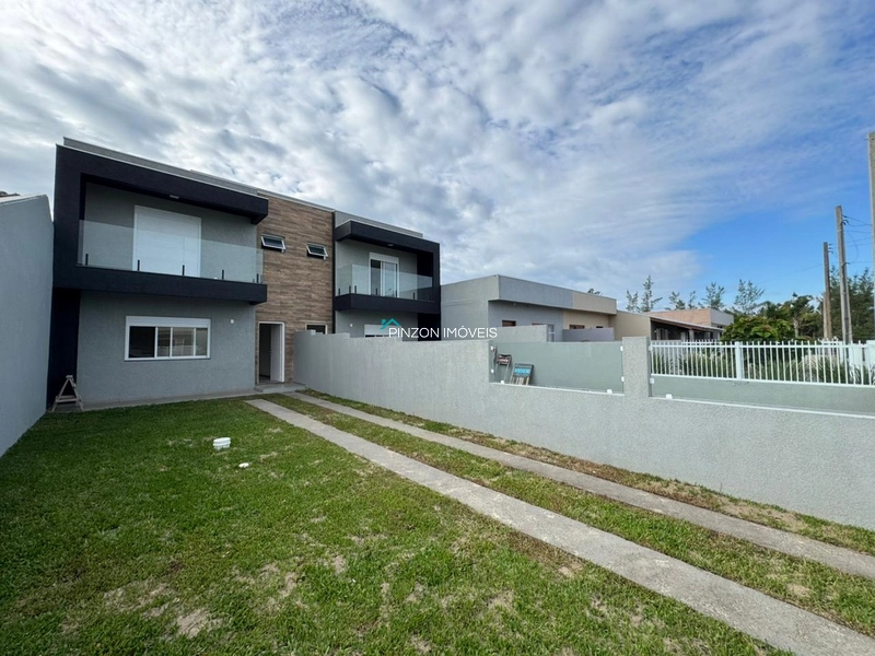 SOBRADOS COM PISCINA: 2ª foto da galeria de imagens do imóvel