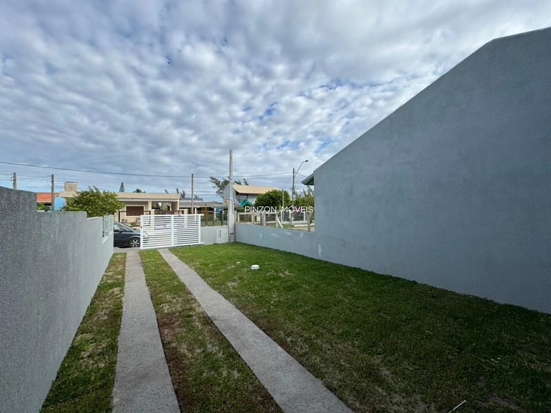 SOBRADOS COM PISCINA: 3ª foto da galeria de imagens do imóvel