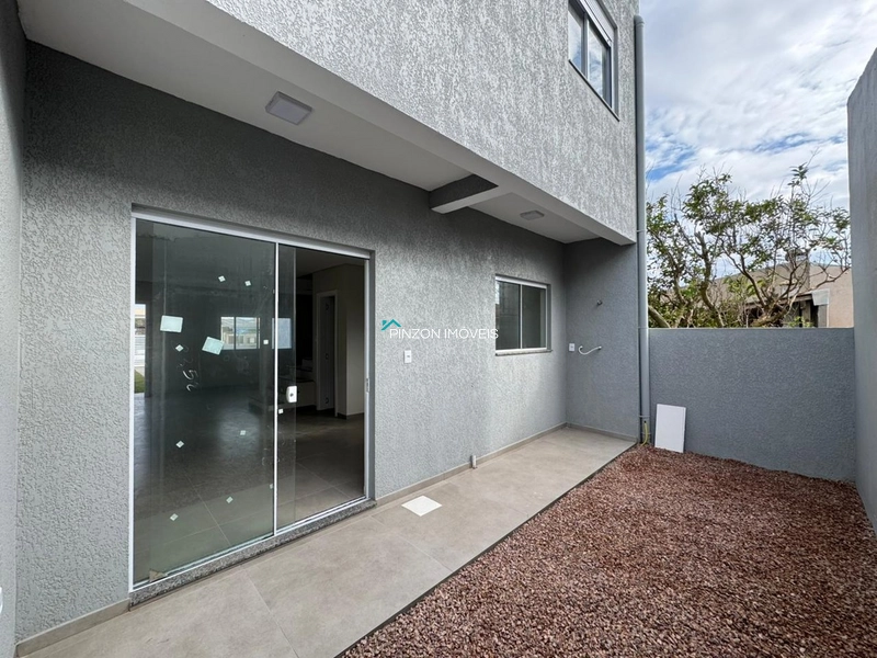 SOBRADOS COM PISCINA: 6ª foto da galeria de imagens do imóvel