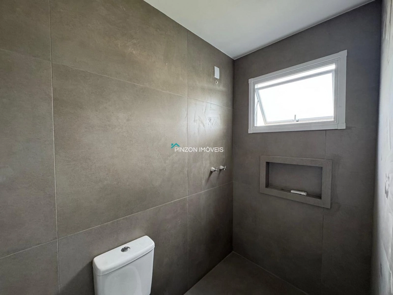 SOBRADOS COM PISCINA: 5ª foto da galeria de imagens do imóvel