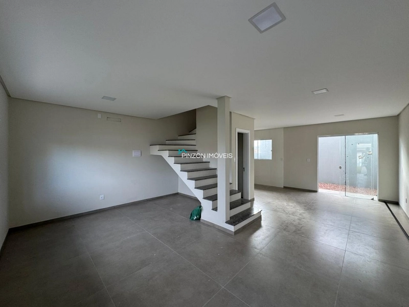 SOBRADOS COM PISCINA: 12ª foto da galeria de imagens do imóvel