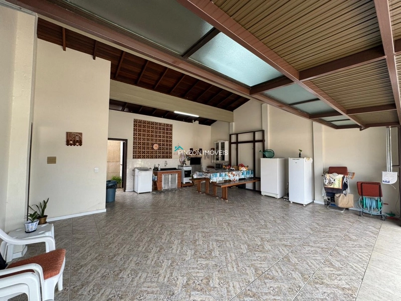 CASA COM PISCINA A 300 METROS DA PRAIA: 8ª foto da galeria de imagens do imóvel