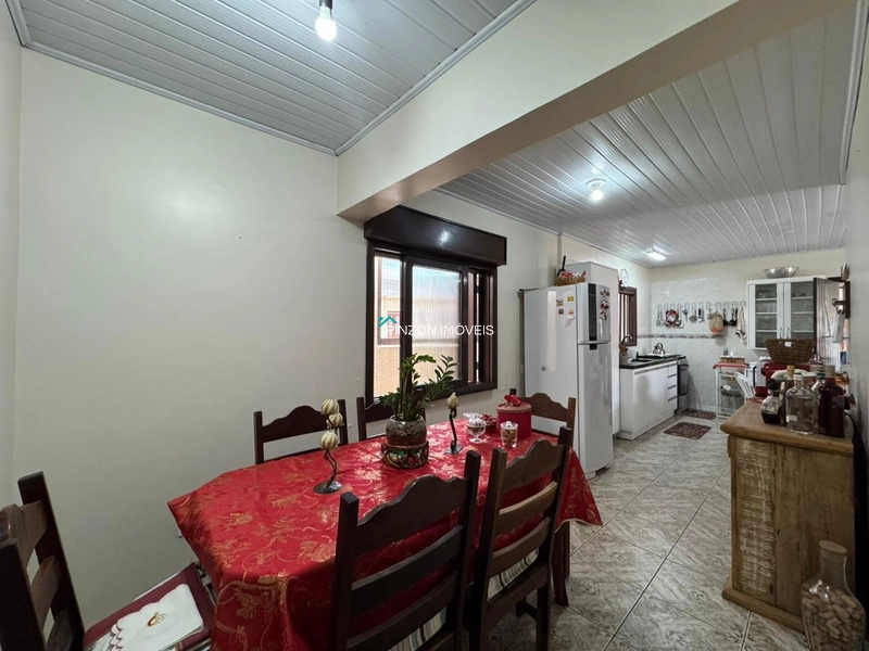 CASA COM PISCINA A 300 METROS DA PRAIA: 15ª foto da galeria de imagens do imóvel