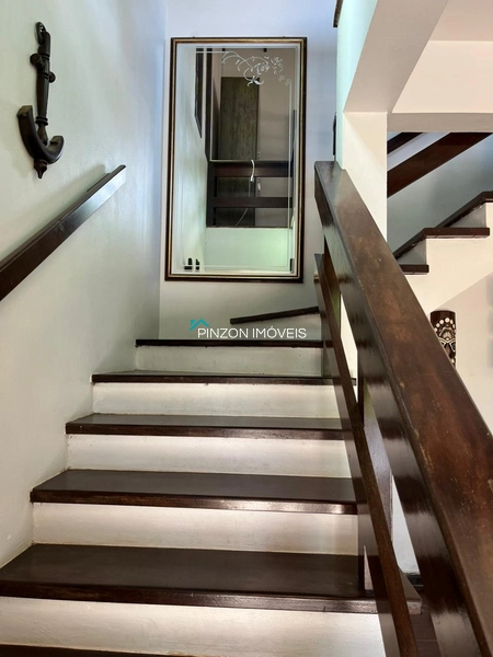 Sobrado a uma quadra do mar.: 27ª foto da galeria de imagens do imóvel