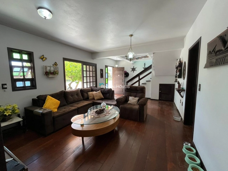 Sobrado a uma quadra do mar.: 12ª foto da galeria de imagens do imóvel