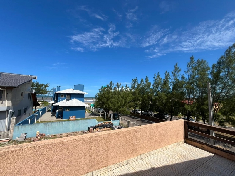 Sobrado a uma quadra do mar.: 17ª foto da galeria de imagens do imóvel