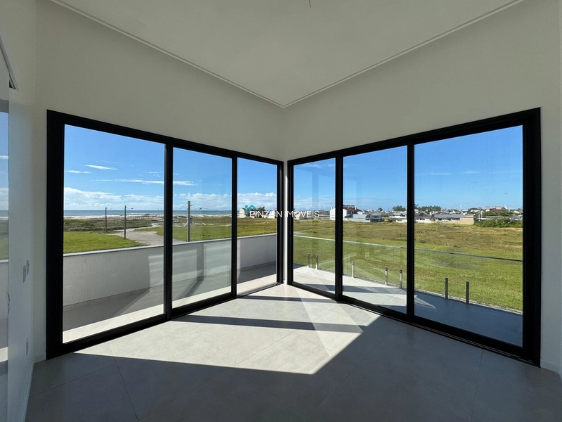 SOBRADO DE LUXO A APENAS 150 METROS DO MAR EM ARROIO DO SAL!: 25ª foto da galeria de imagens do imóvel