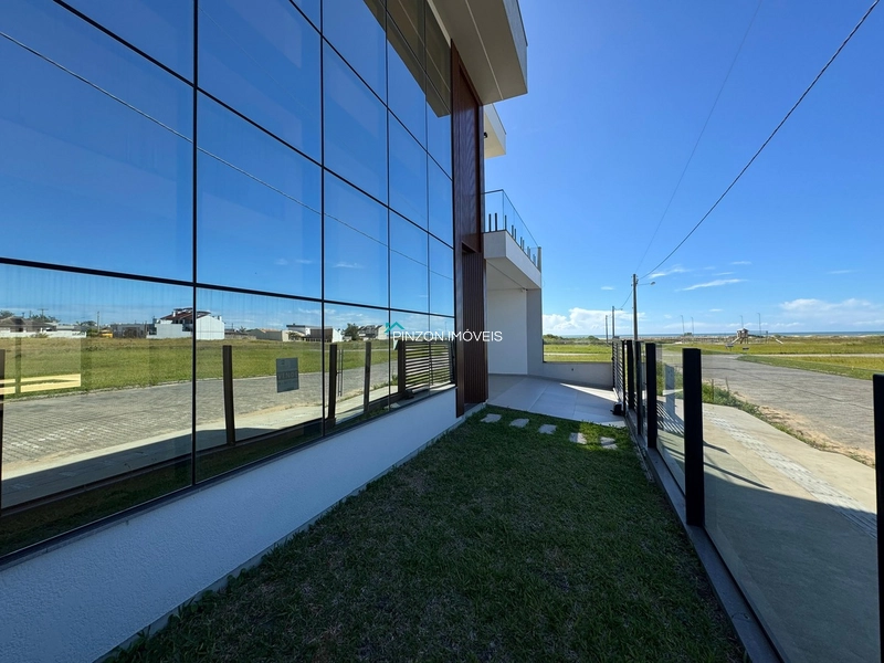SOBRADO DE LUXO A APENAS 150 METROS DO MAR EM ARROIO DO SAL!: 38ª foto da galeria de imagens do imóvel
