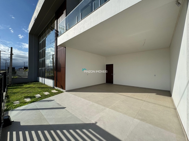 SOBRADO DE LUXO A APENAS 150 METROS DO MAR EM ARROIO DO SAL!: 3ª foto da galeria de imagens do imóvel