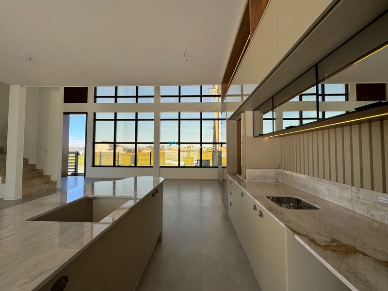 SOBRADO DE LUXO A APENAS 150 METROS DO MAR EM ARROIO DO SAL!: 8ª foto da galeria de imagens do imóvel