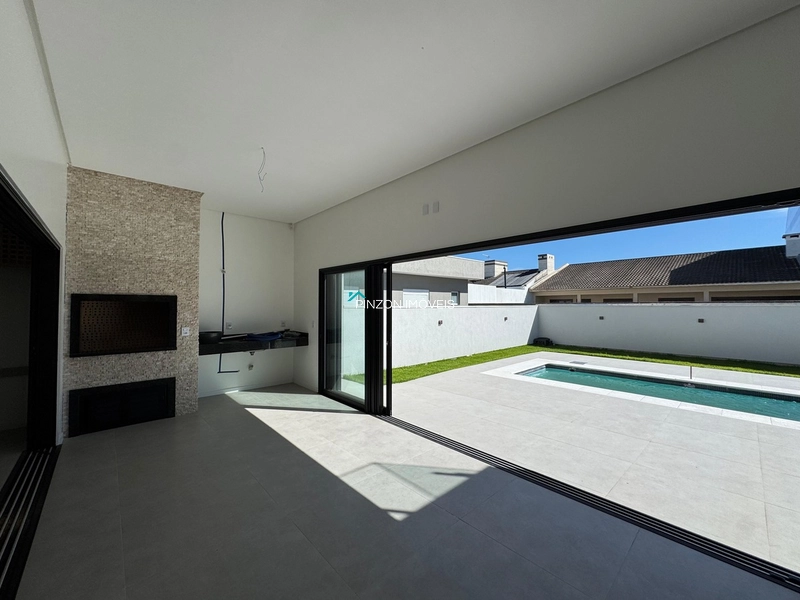 SOBRADO DE LUXO A APENAS 150 METROS DO MAR EM ARROIO DO SAL!: 15ª foto da galeria de imagens do imóvel