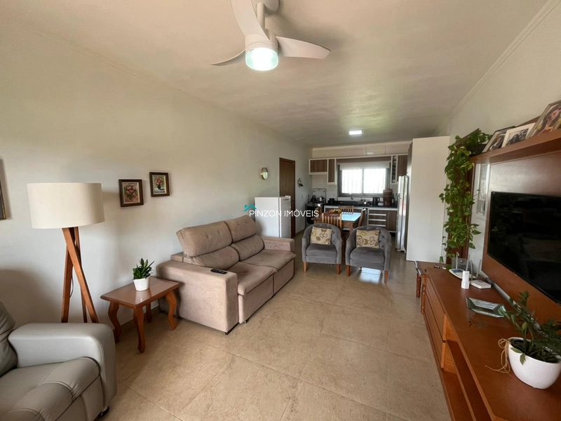 CASA EM LAJE PRONTA PARA MORAR.: 5ª foto da galeria de imagens do imóvel