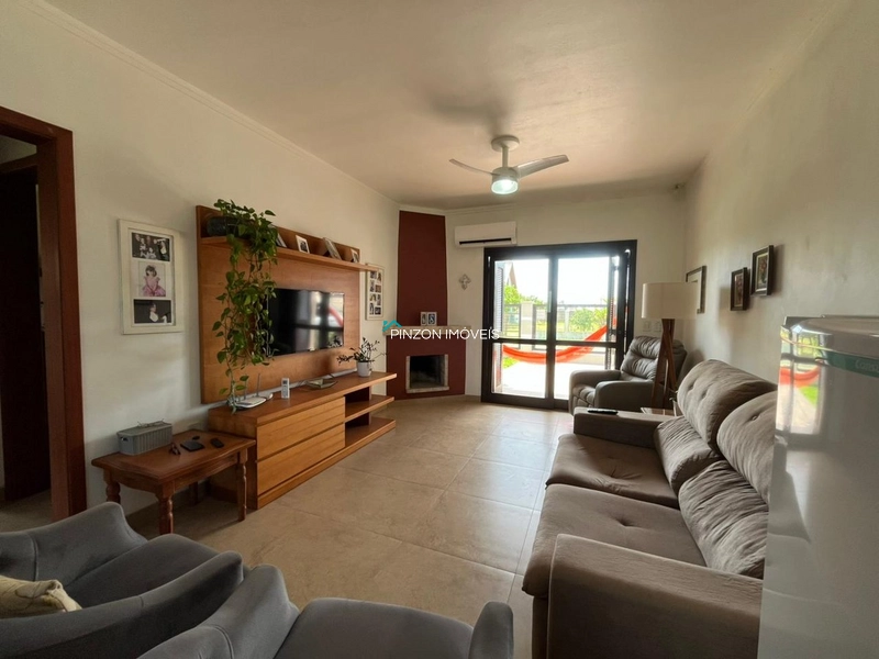 CASA EM LAJE PRONTA PARA MORAR.: 3ª foto da galeria de imagens do imóvel