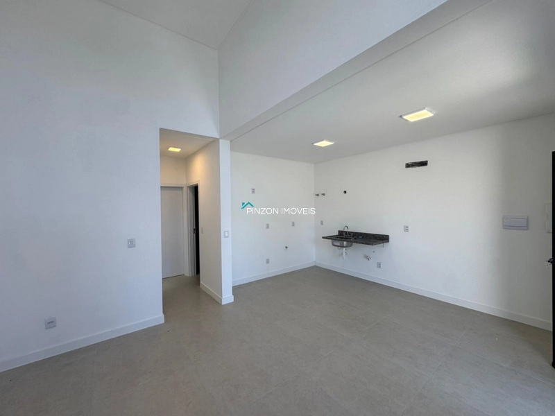 Casa a 250 metros da praia: 8ª foto da galeria de imagens do imóvel