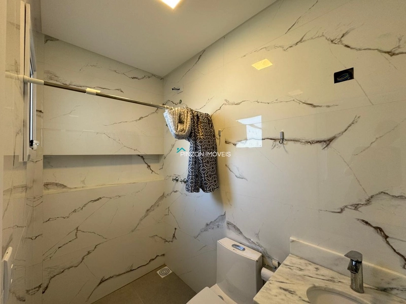 Casa a 250 metros da praia: 13ª foto da galeria de imagens do imóvel