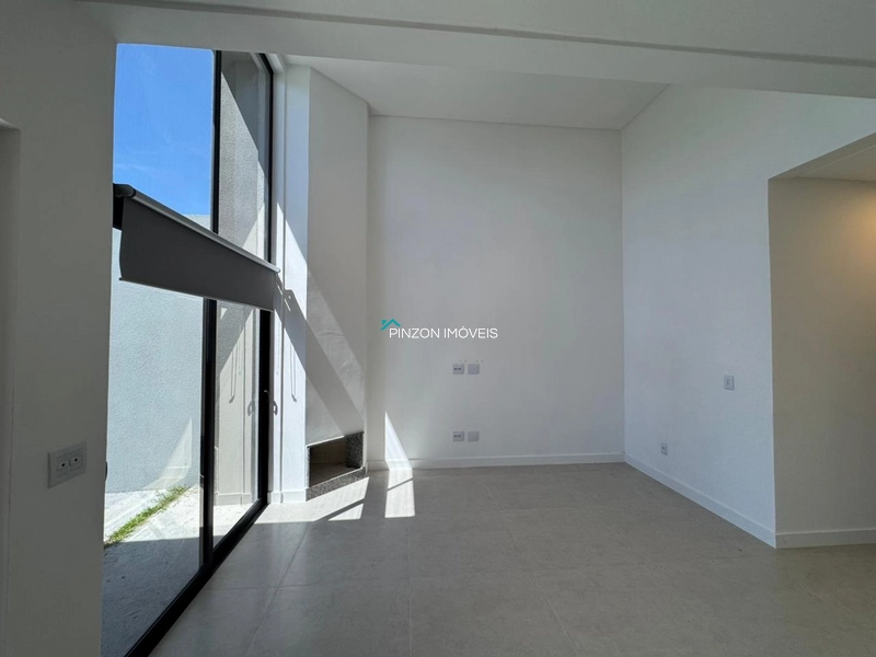 Casa a 250 metros da praia: 6ª foto da galeria de imagens do imóvel