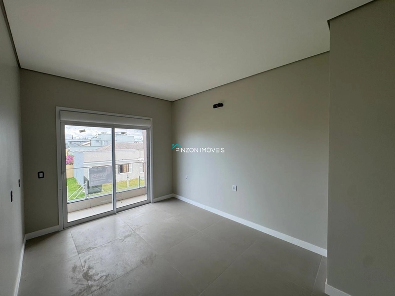 SOBRADO A 200 METROS DA PRAIA: 12ª foto da galeria de imagens do imóvel