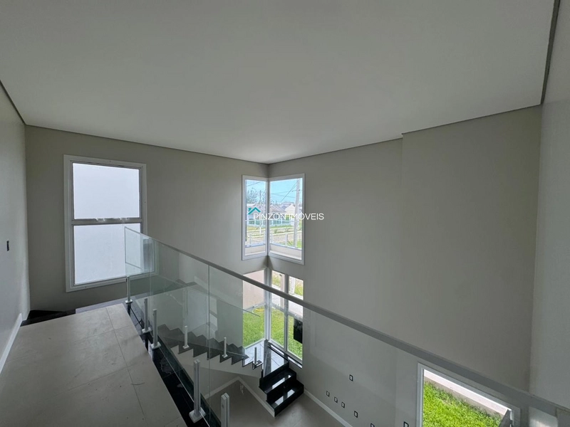 SOBRADO A 200 METROS DA PRAIA: 14ª foto da galeria de imagens do imóvel