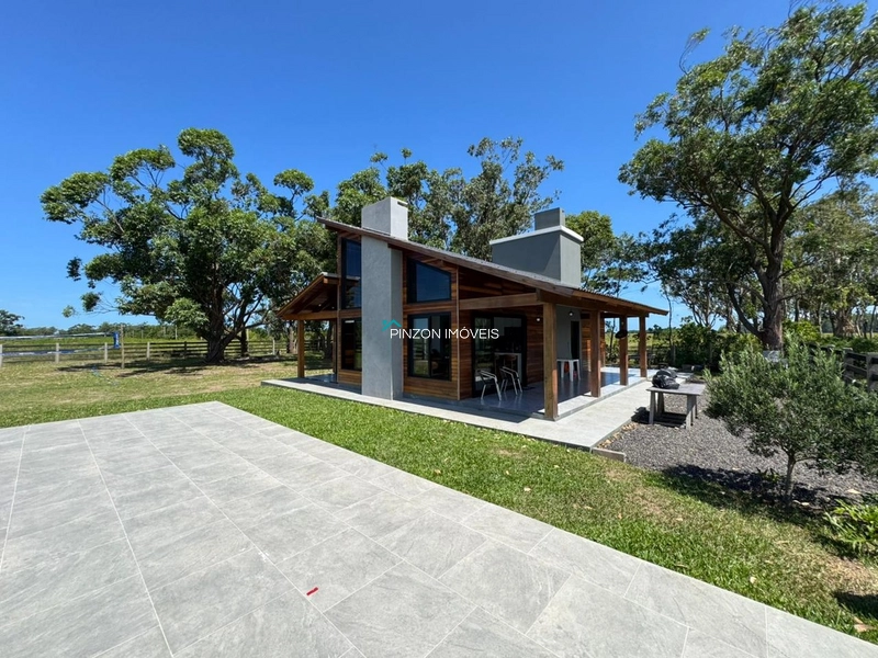 Casa mobiliada e decorada em frente a Lagoa!: 3ª foto da galeria de imagens do imóvel