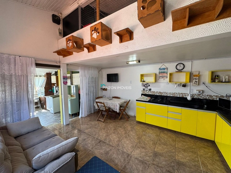 PROPRIEDADE NA AVENIDA PARAGUASSÚ: 3ª foto da galeria de imagens do imóvel