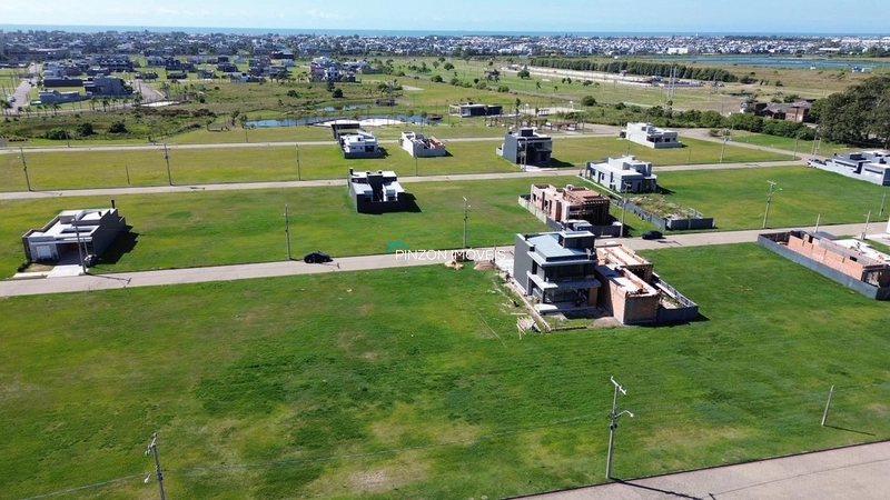 TERRENO NO LOTEAMENTO SANTORINI - BAIRRO PLANEJADO: 4ª foto da galeria de imagens do imóvel