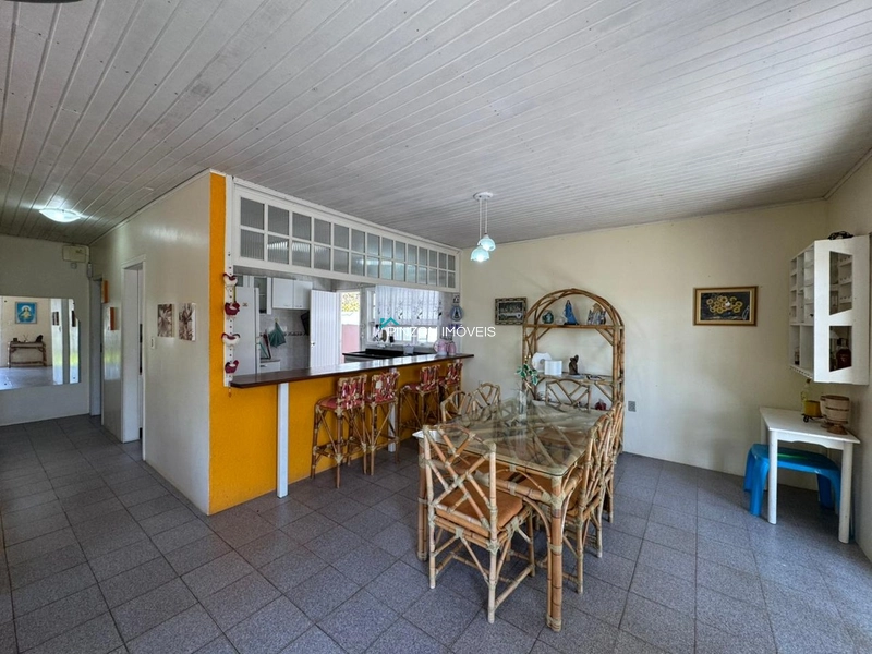 CASA COM PISCINA.: 17ª foto da galeria de imagens do imóvel