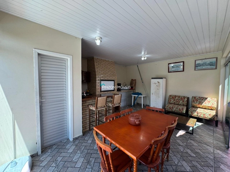 CASA COM PISCINA.: 19ª foto da galeria de imagens do imóvel