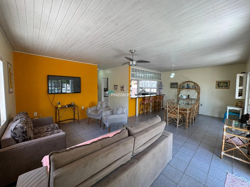 CASA COM PISCINA.: 16ª foto da galeria de imagens do imóvel