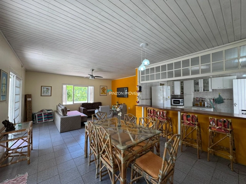 CASA COM PISCINA.: 18ª foto da galeria de imagens do imóvel