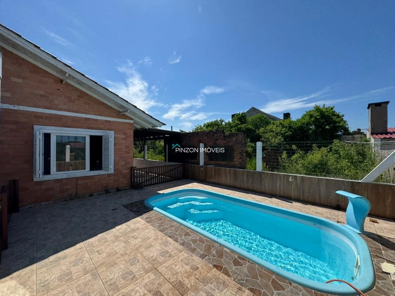 CASA COM PISCINA.: 8ª foto da galeria de imagens do imóvel