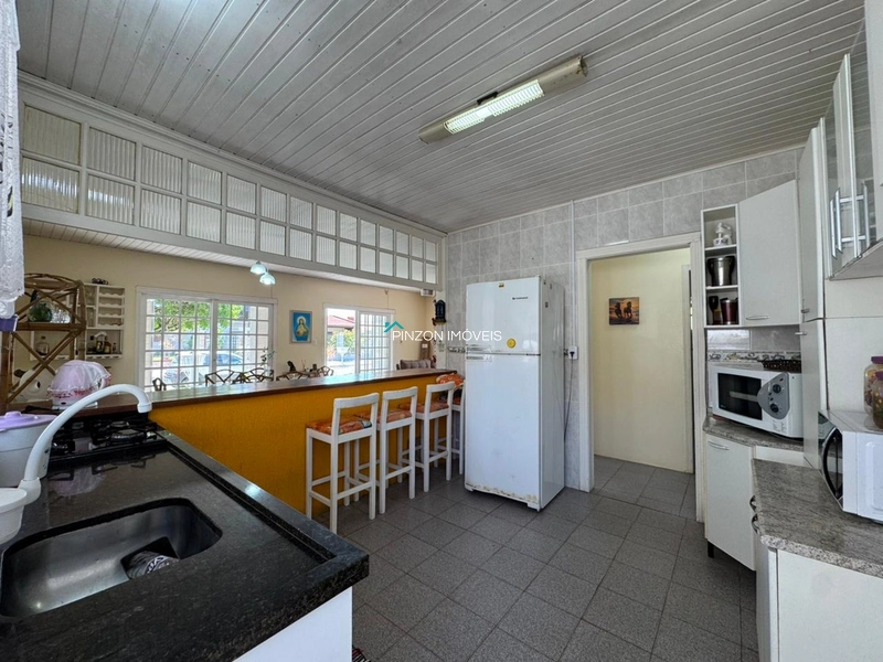 CASA COM PISCINA.: 13ª foto da galeria de imagens do imóvel