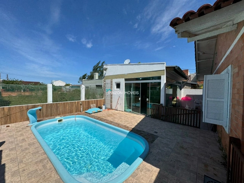 CASA COM PISCINA.: 9ª foto da galeria de imagens do imóvel