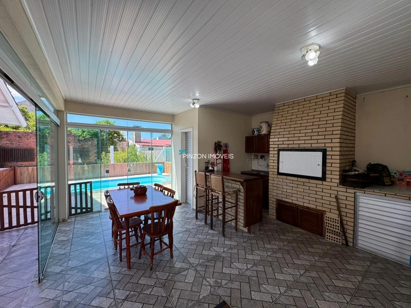 CASA COM PISCINA.: 25ª foto da galeria de imagens do imóvel