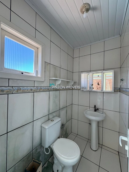 CASA COM PISCINA.: 28ª foto da galeria de imagens do imóvel