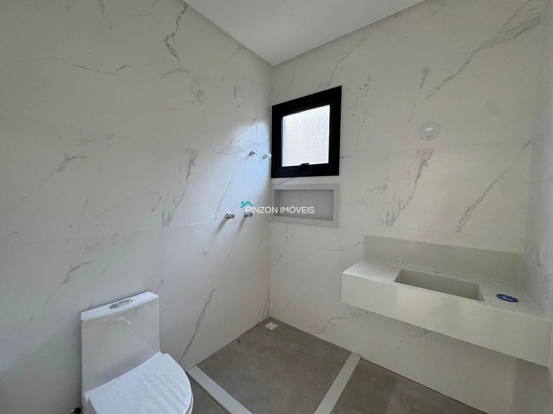 SOBRADO GEMINADO A 150M DA PRAIA: 12ª foto da galeria de imagens do imóvel