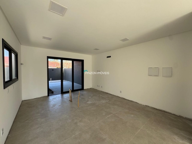 SOBRADO GEMINADO A 150M DA PRAIA: 5ª foto da galeria de imagens do imóvel