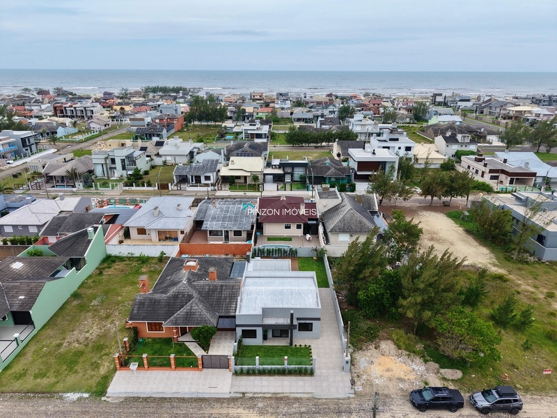 CASA COM PISCINA À 300 METROS DA PRAIA: 19ª foto da galeria de imagens do imóvel