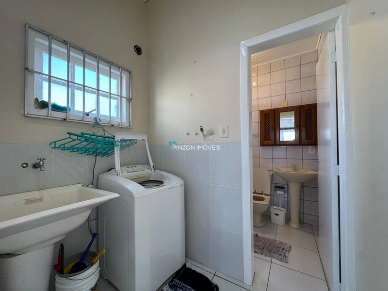 CASA A UMA QUADRA DA PRAIA: 14ª foto da galeria de imagens do imóvel