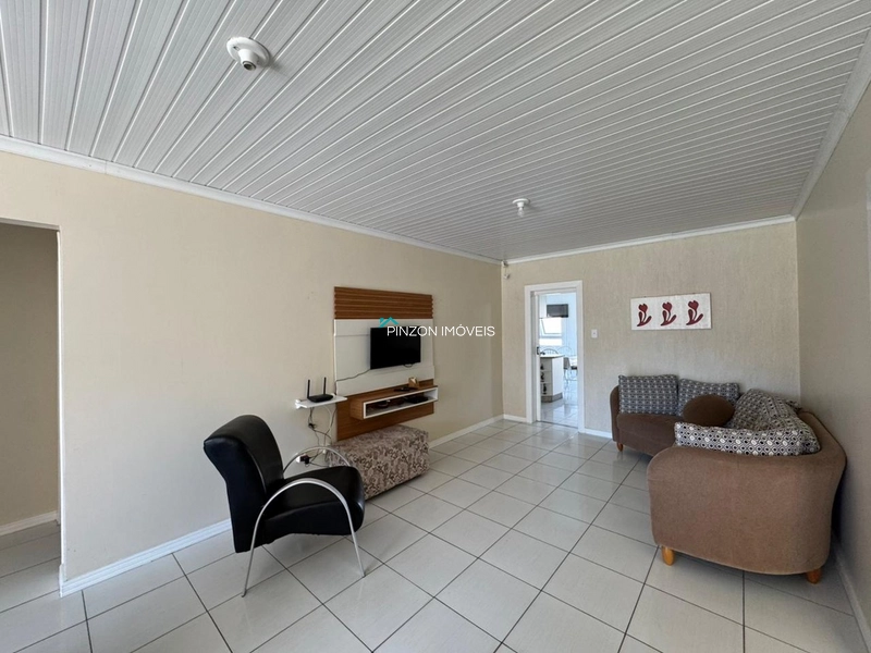 CASA A UMA QUADRA DA PRAIA: 8ª foto da galeria de imagens do imóvel