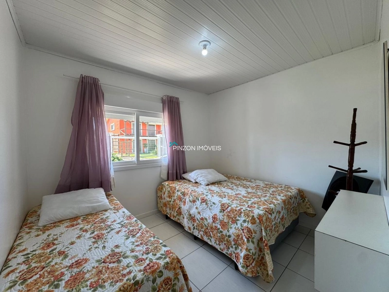 CASA A UMA QUADRA DA PRAIA: 19ª foto da galeria de imagens do imóvel