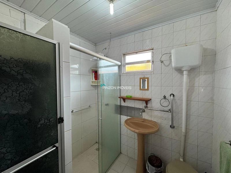 CASA A 300 METROS DA PRAIA EM ATLÂNTIDA SUL: 12ª foto da galeria de imagens do imóvel