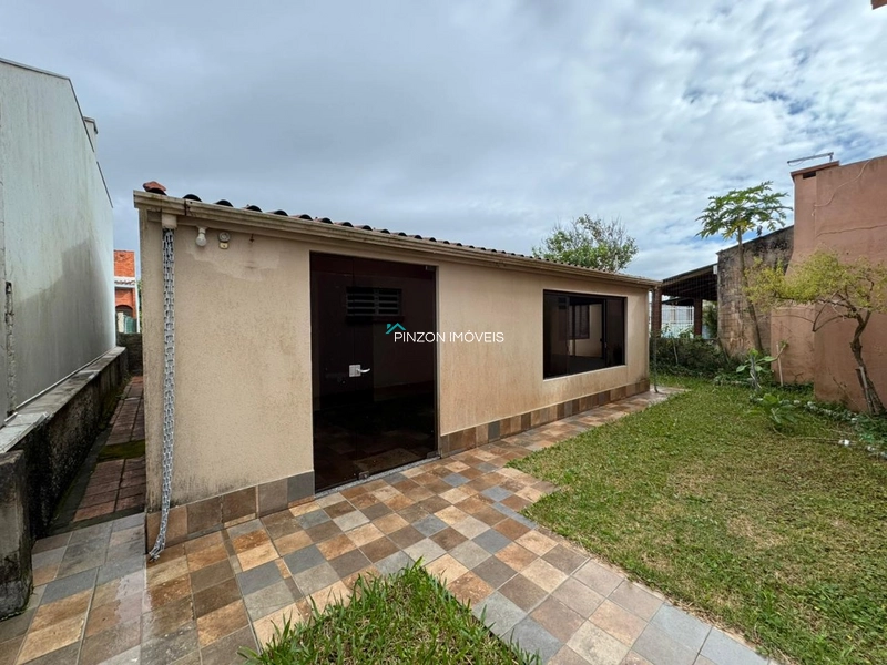 CASA A 300 METROS DA PRAIA EM ATLÂNTIDA SUL: 1ª foto da galeria de imagens do imóvel