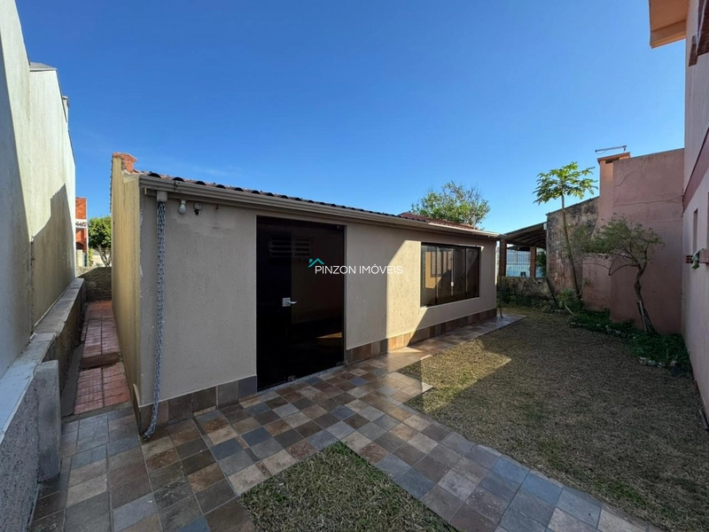 CASA A 300 METROS DA PRAIA EM ATLÂNTIDA SUL