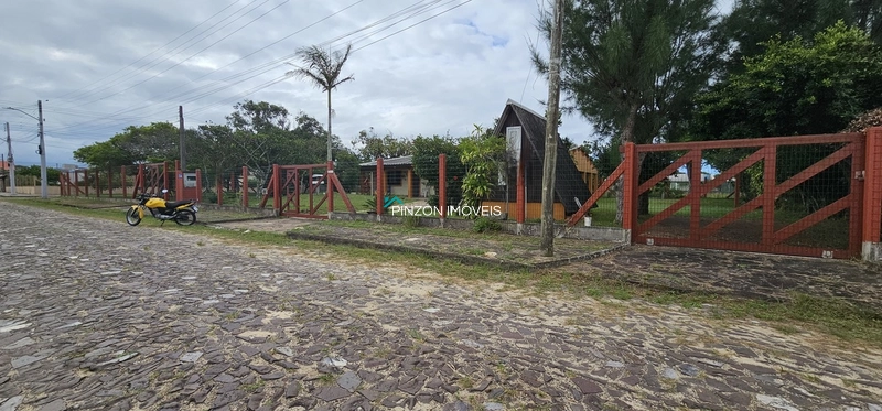 IMÓVEL COM DOIS TERRENOS A 100 METROS DO MAR EM ARROIO DO SAL: 4ª foto da galeria de imagens do imóvel