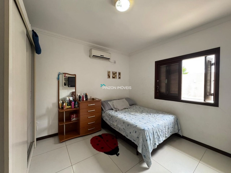 CASA A 200 METROS DO MAR: 17ª foto da galeria de imagens do imóvel