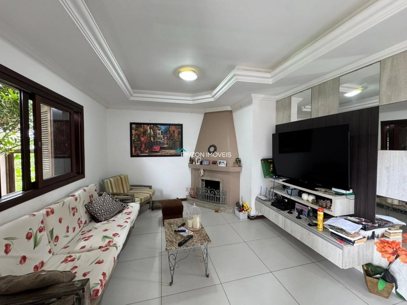 CASA A 200 METROS DO MAR: 2ª foto da galeria de imagens do imóvel