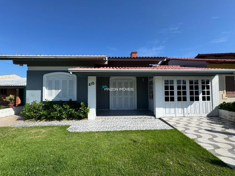 CASA A 250 METROS DA PRAIA EM MARIÁPOLIS: 1ª foto da galeria de imagens do imóvel