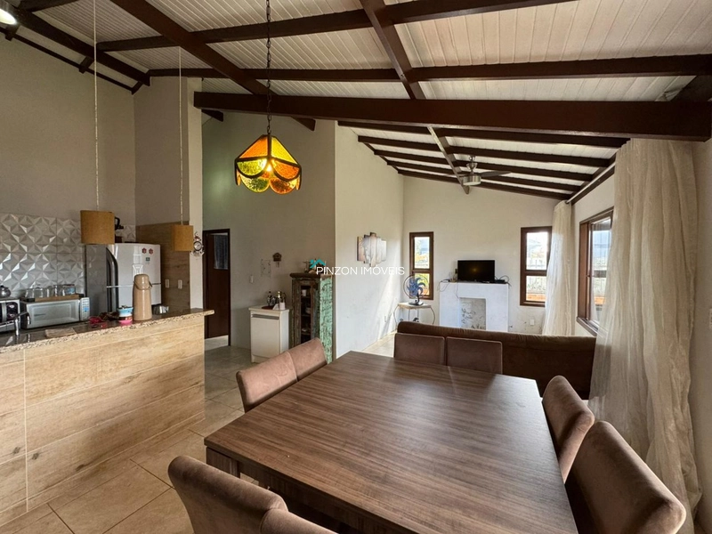 CASA COM PISCINA A 250M DA PRAIA: 6ª foto da galeria de imagens do imóvel