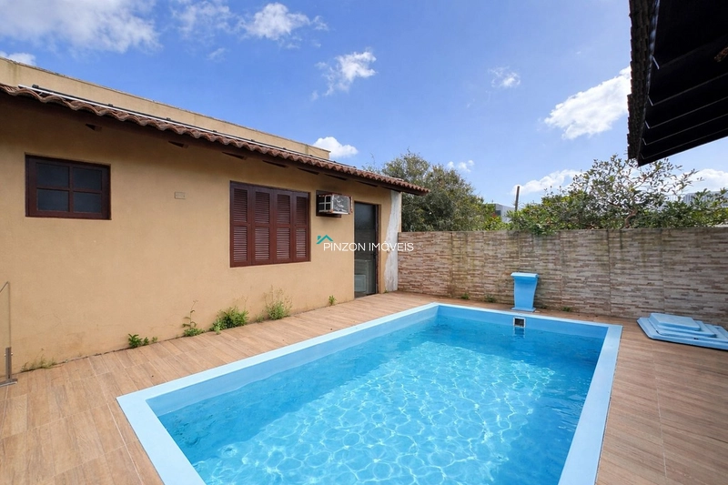 CASA COM PISCINA A 250M DA PRAIA: 2ª foto da galeria de imagens do imóvel